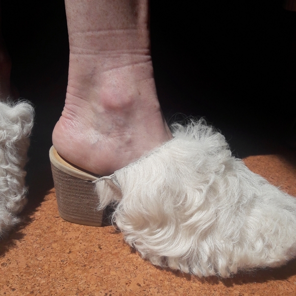 Mules - Picture 2 of 3